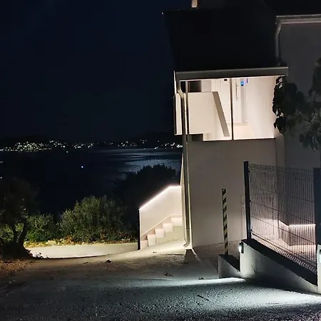 Apartment Lity Gray
