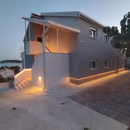 Apartment Lity Gray