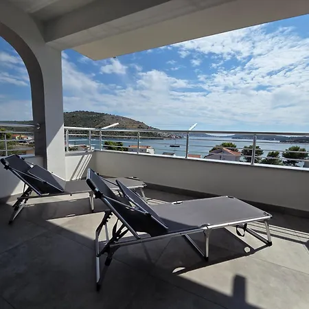 Διαμέρισμα Lity Gray *