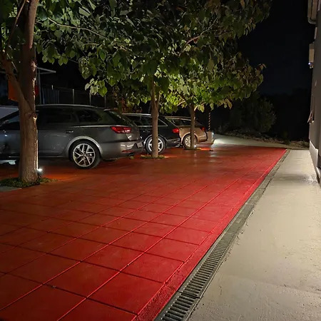 Lity Gray * Podglavica