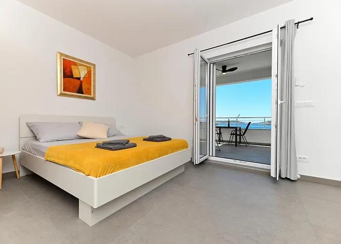 Lity Gray * Podglavica